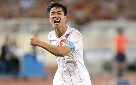 Là sản phẩm của một lò đào tạo liên kết với Arsenal, nhưng Công Phượng chưa thể thi đấu ở Anh cho 